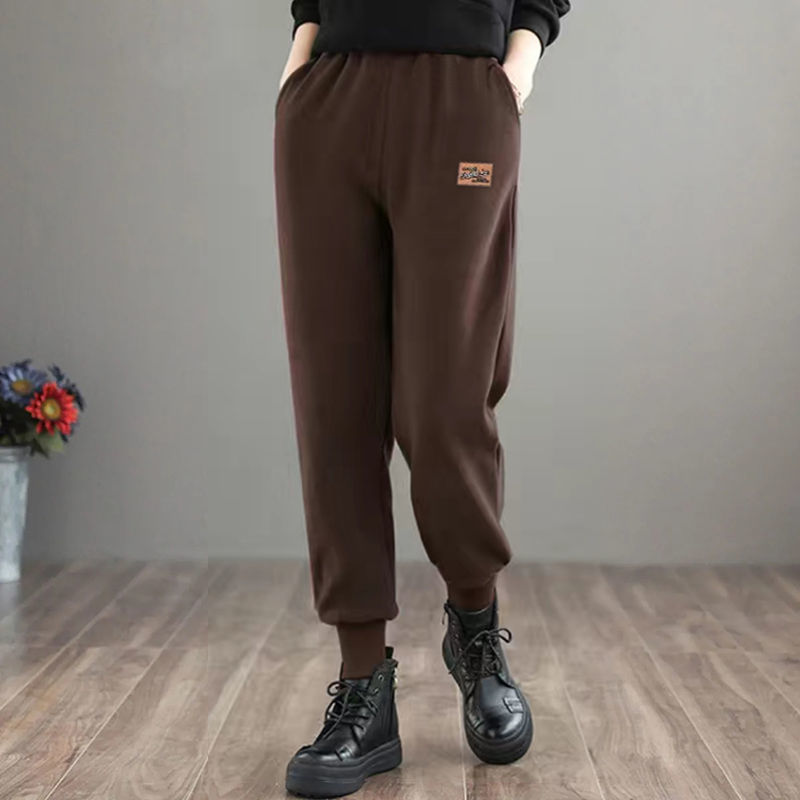 Harlan Pants With A Loose Waist And A Slim Waist