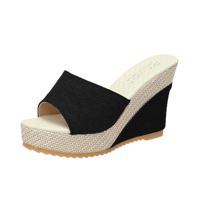 One-shaped Plum Blossom Platform Slippers