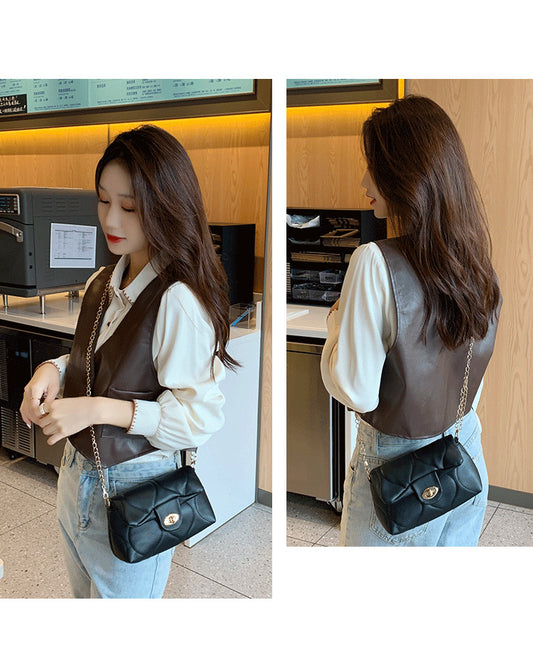 Small Design Texture Of Embroidered Square Bag