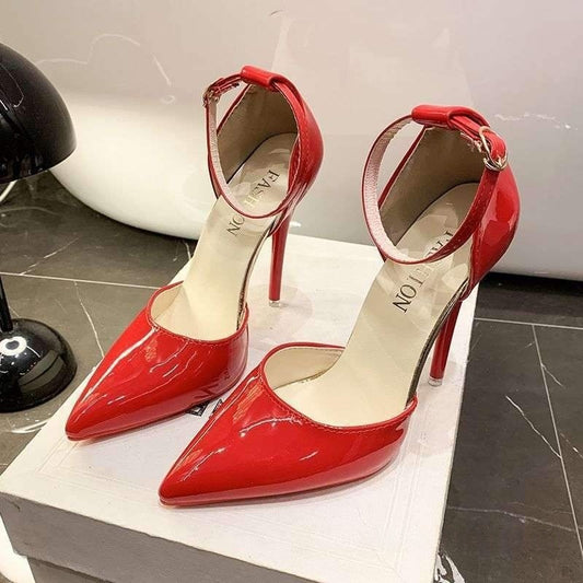 One-strap Covered-toe Sandals Large Size