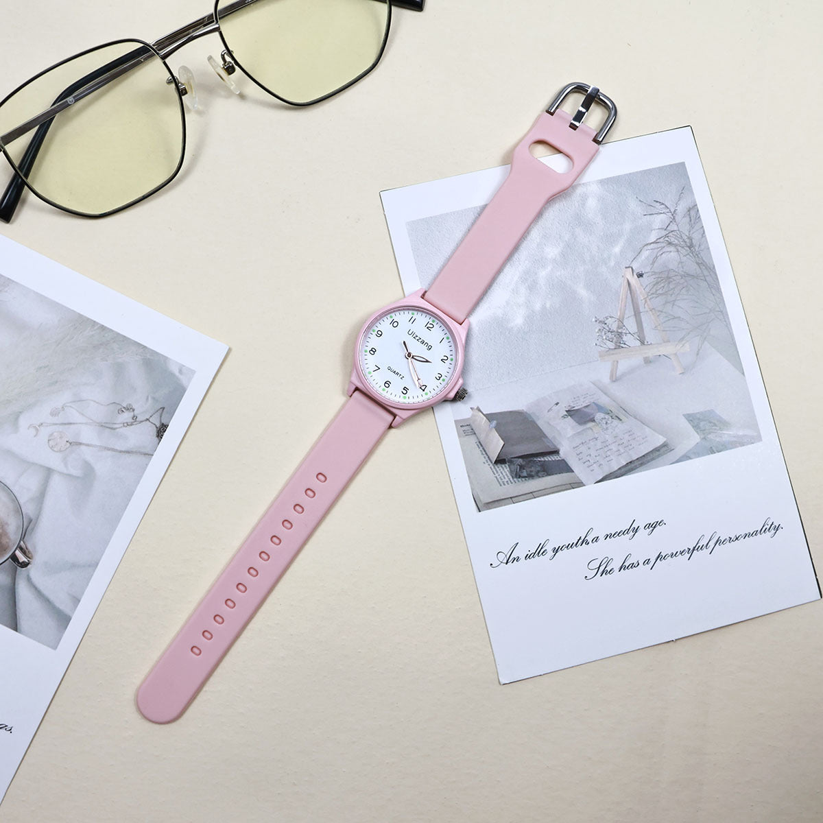 High-fashion Watch Designed Specifically For Female Middle And High School Students