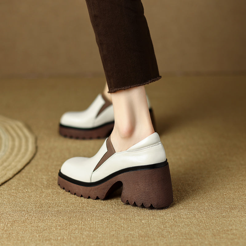 Enkelt Sko i Retrostil med Kraftig Hæl og Plateau Slip-on