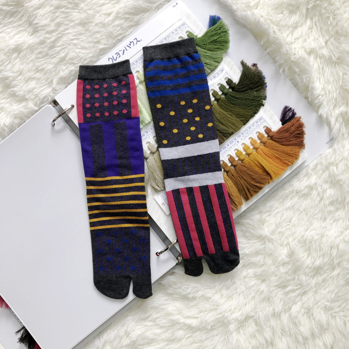 Japanese Sou Style Flower Cat Harajuku Literary Girl Two-toe Socks