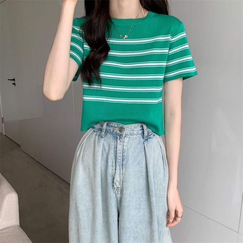 Figure-flattering Slimming French-style Short-sleeve Top