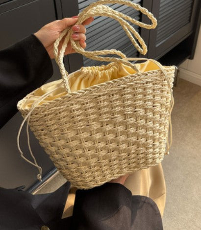 Large Capacity Women's One Shoulder Braided Bucket Bag