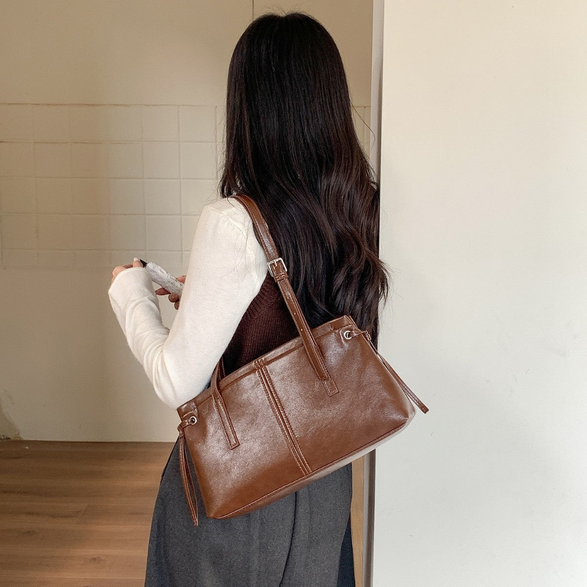Korean Dongdaemun Retro-Inspired Casual Soft Leather Bag For Instagram Style