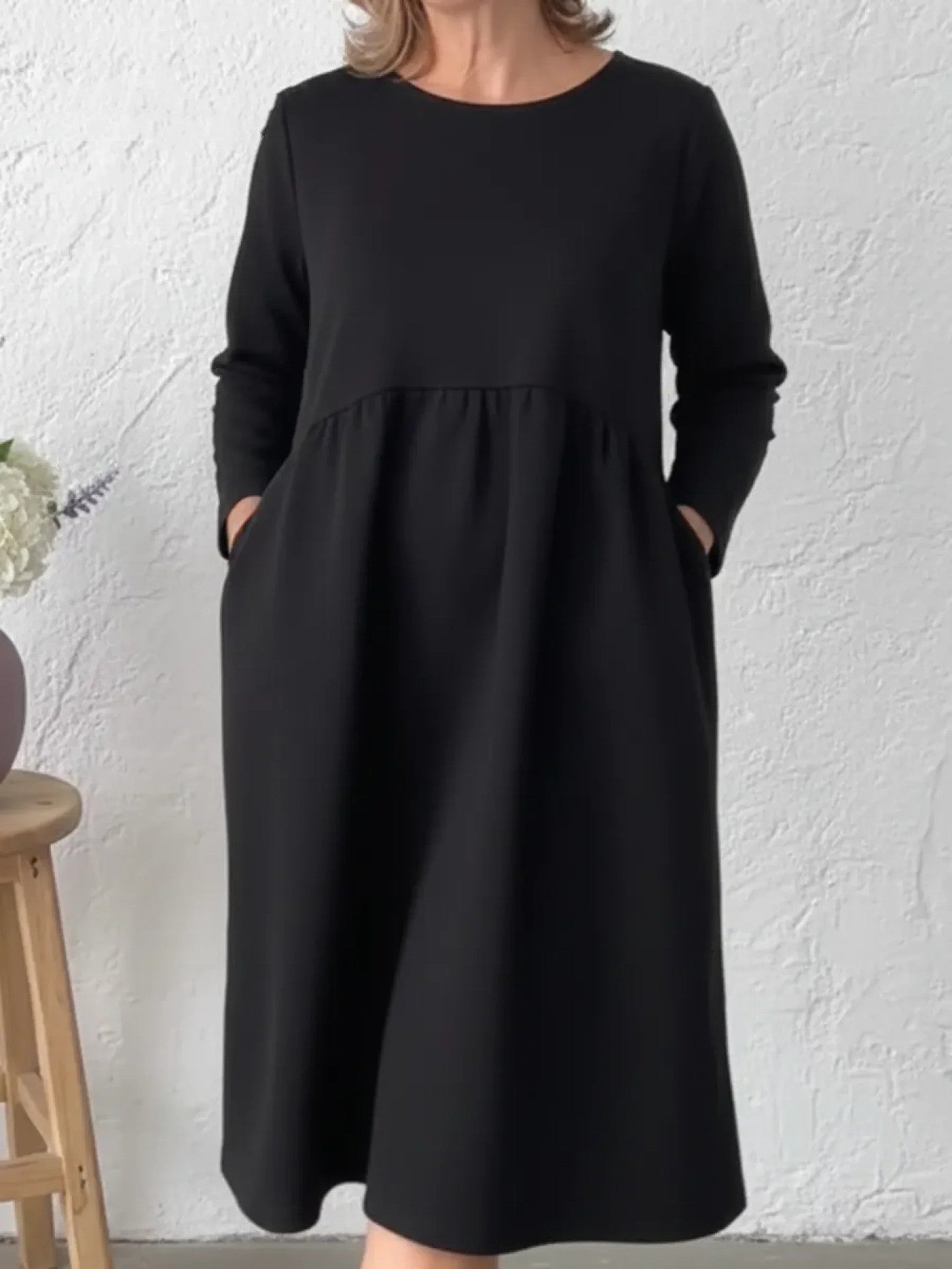 Solid-color Pleated Crew-neck Long-sleeve Dress With Pockets