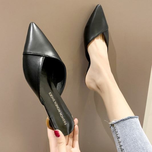 Ladies pointed wine glass and slippers