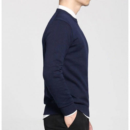 Moderigtig Strikket Herre sweater med rund hals og slank pasform