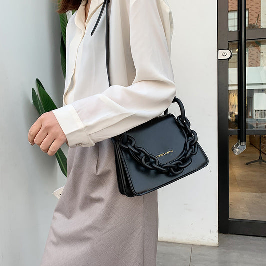 Western style one-shoulder messenger bag