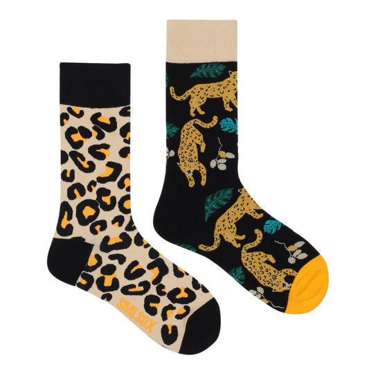 Asymmetrical Color Retro Personality Male And Female Couple Mid-length Cotton Socks