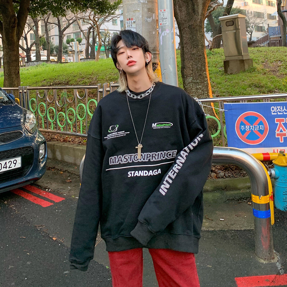 Men's trend in loose sweater, long sleeve spring style