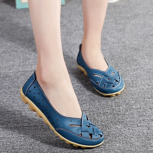 Women's Middle-aged And Elderly Hollow Hole Flat Gommino Round Head Soft Bottom
