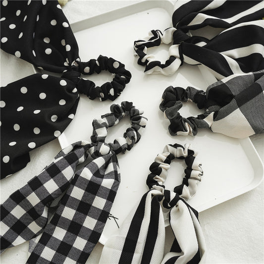 New Black And White Long Large Intestine Ring Streamer