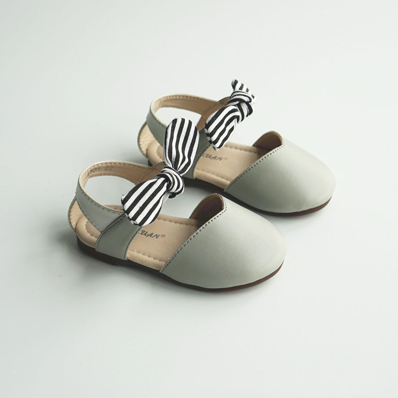 Striped bow pump