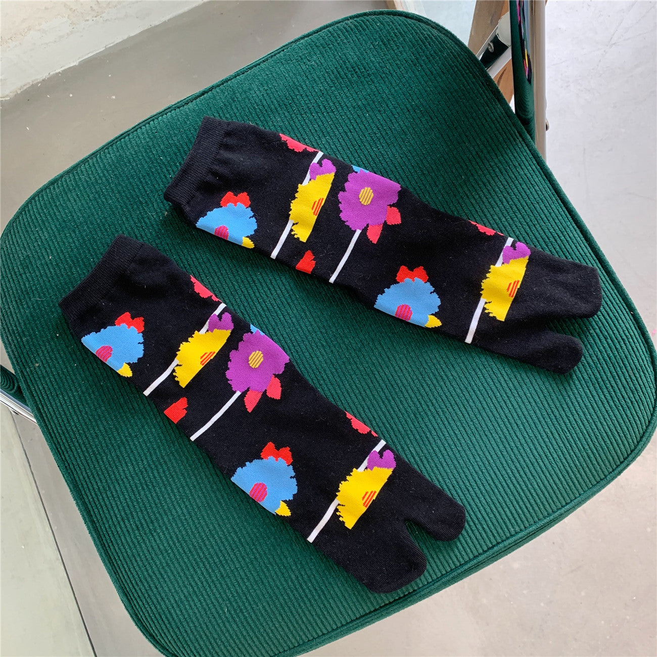 Cute Pig Trotters Split Toe Tube Socks Women
