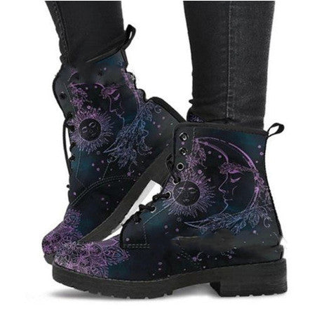 Afslappede snørestøvler med højt skaft og rund tå (Martin Boots)