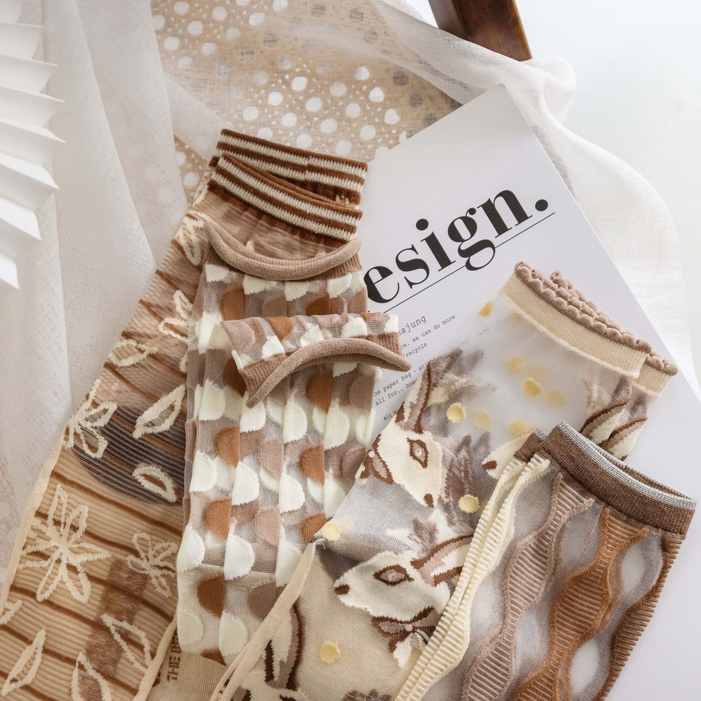 Retro Striped Flower Breathable Card Silk Women's Socks
