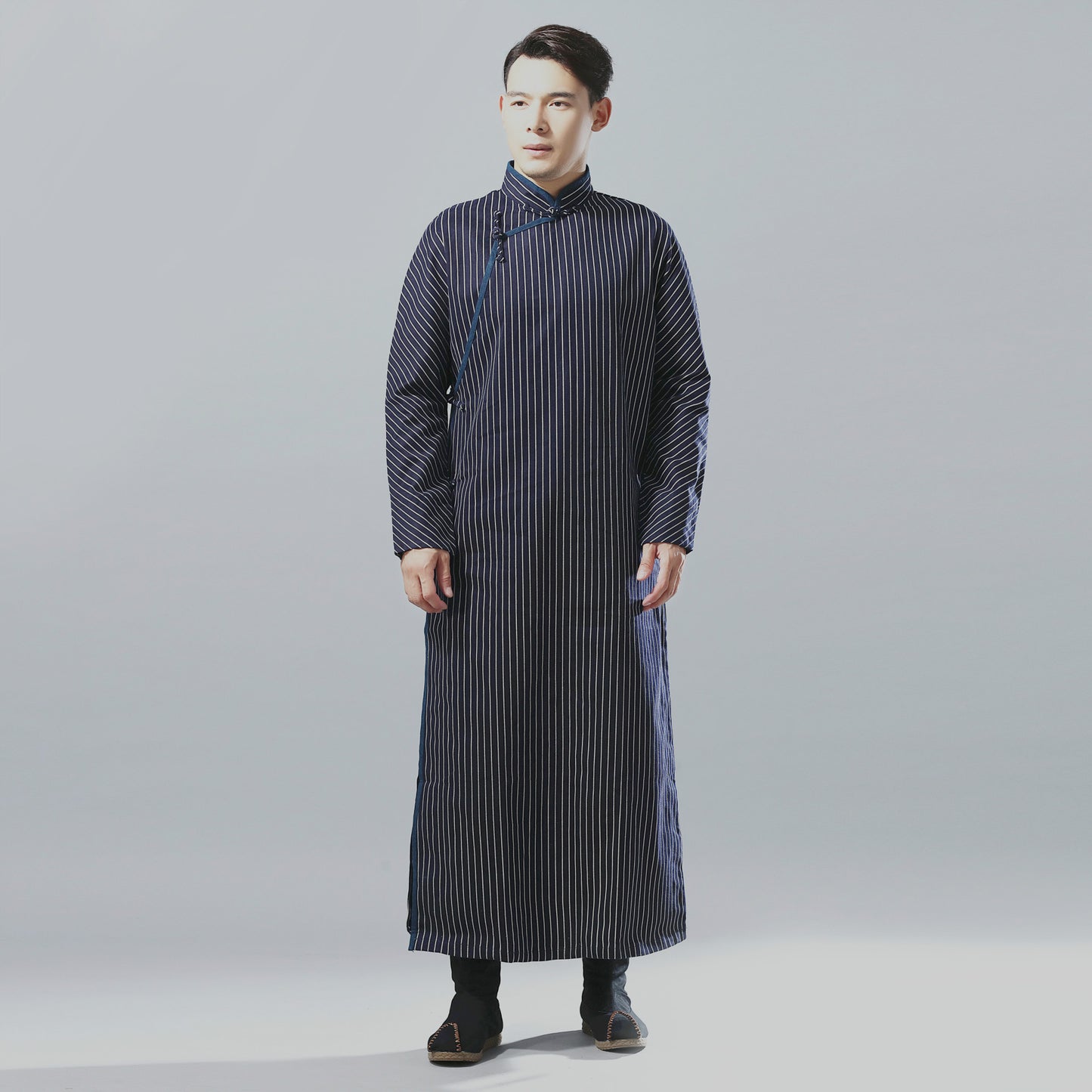 Cotton and linen striped gown