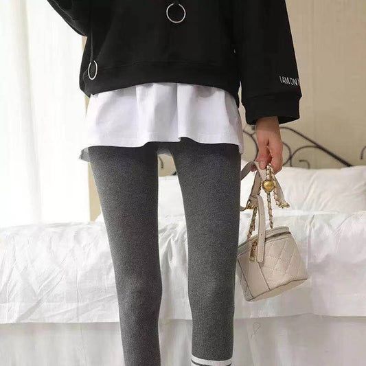 Sweatshirt Bottoming White Skirt Covering Butt