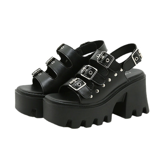 Romernes Metalslip-Toe-sandaler til kvinder