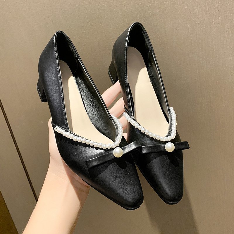 Gentle Lady's Small Leather Shoes With Pearl Bow