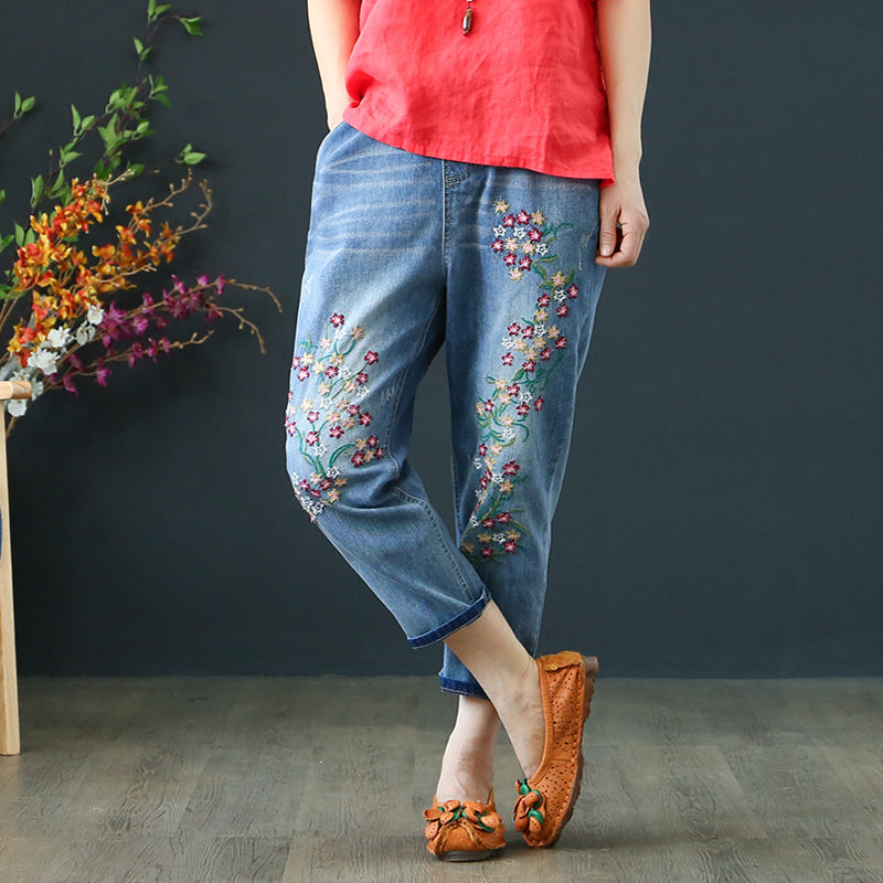 Women's Art Embroidery Plus Size Loose Light Blue Jeans