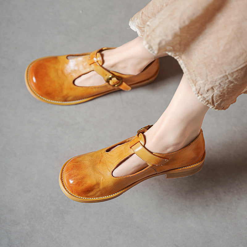 Low Heel Women's Retro Style Leather Flat Shoes