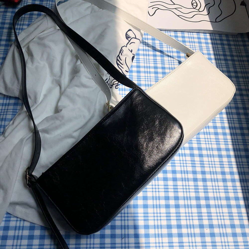 Simple underarm bag