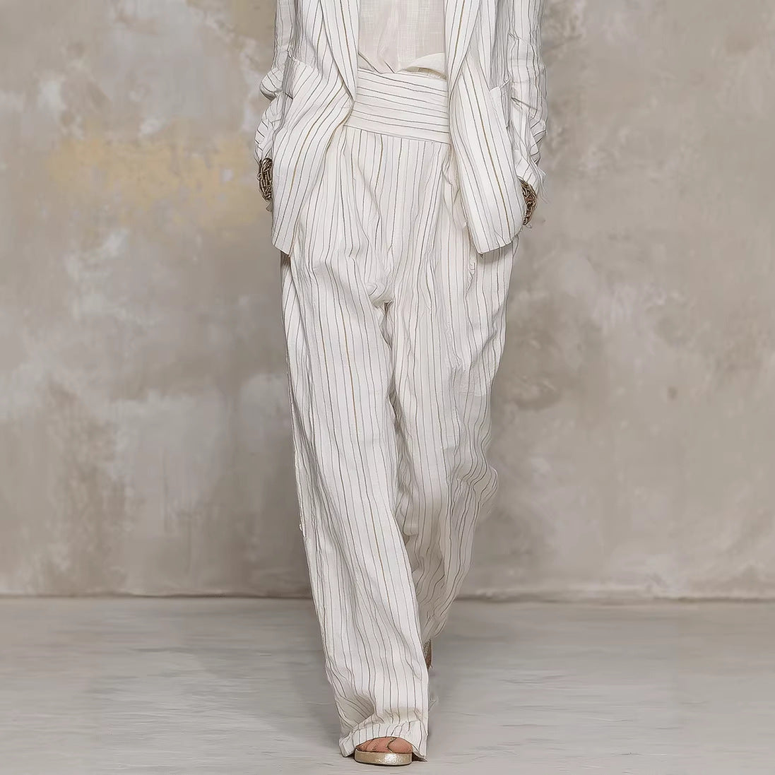 Womens Stylish And Elegant Striped Long-Sleeve Blazer And Pants Suit Set