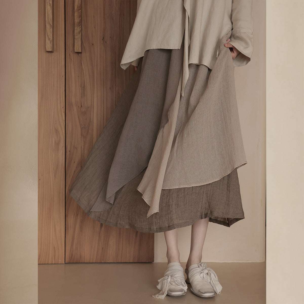 Women's Fashionable Simple V-neck Pullover Irregular Skirt