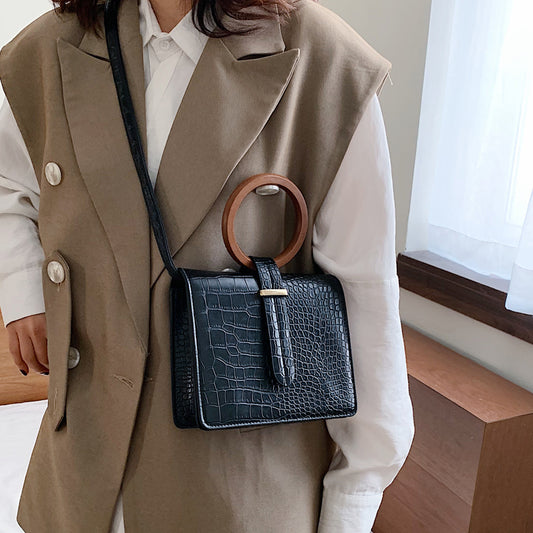 Women's retro Hong Kong style messenger bag