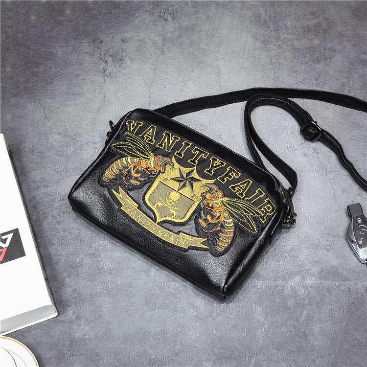 Men's bag embroidered pattern clutch