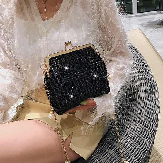 Water drill clip chain versatile shoulder bag