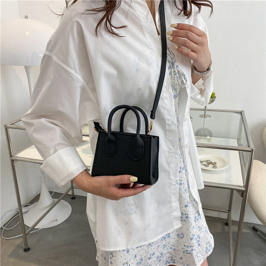 New Fashion Casual Retro Messenger Bag Women's Versatile And Simple