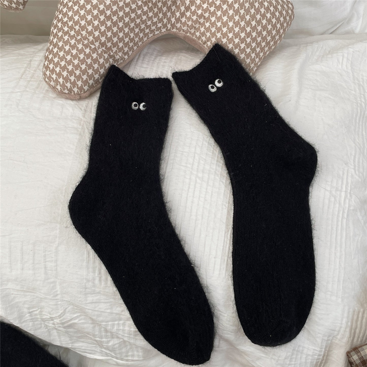 New Plush Cute Japanese Eyes Warm Socks Female