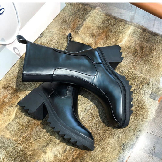 Summer And Autumn New Square Head Thick Heel