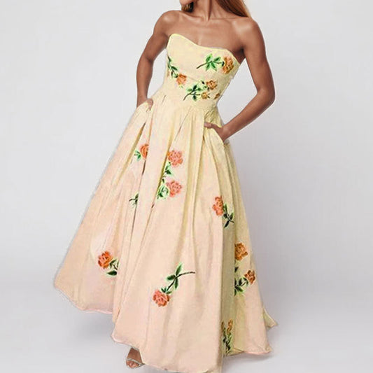 Fitted Sleeveless Dress With A Bandeau Neckline And A Digital Floral Print