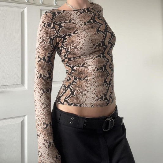 Wild And Sexy Snake-Print T-Shirt With A Bold Edgy Appeal