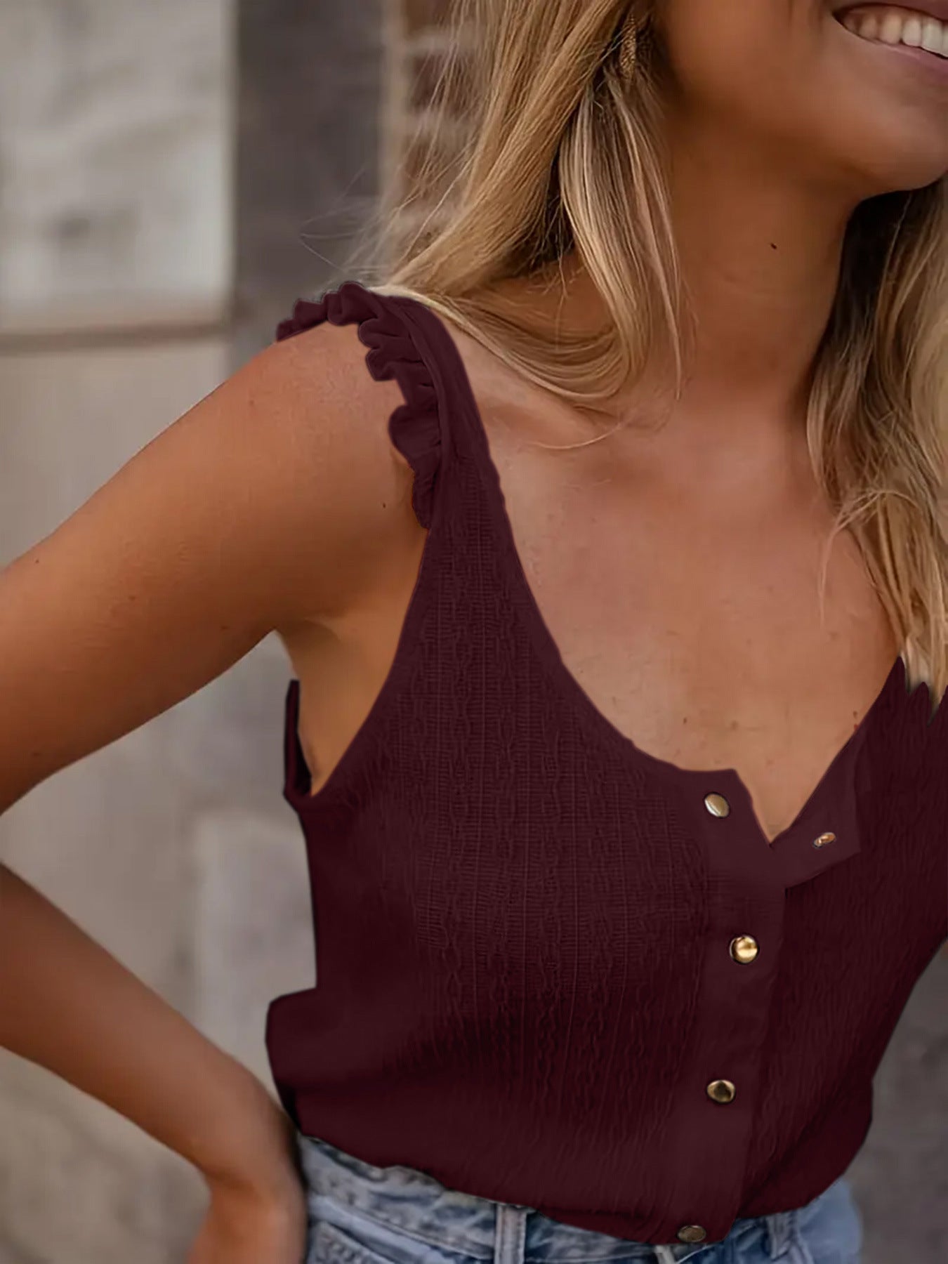 Solid Color Knitted Round Neck Ruffled Sweet Sleeveless Top