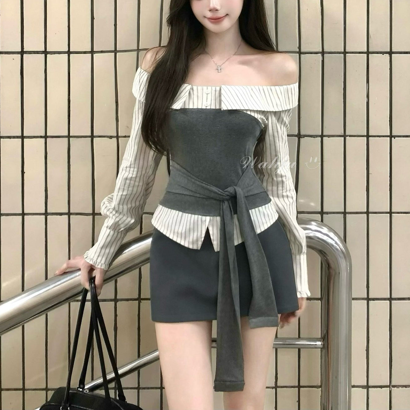 Early Autumn Color-blocking Striped Design Off-shoulder Slim-fit Top And Skirt Set
