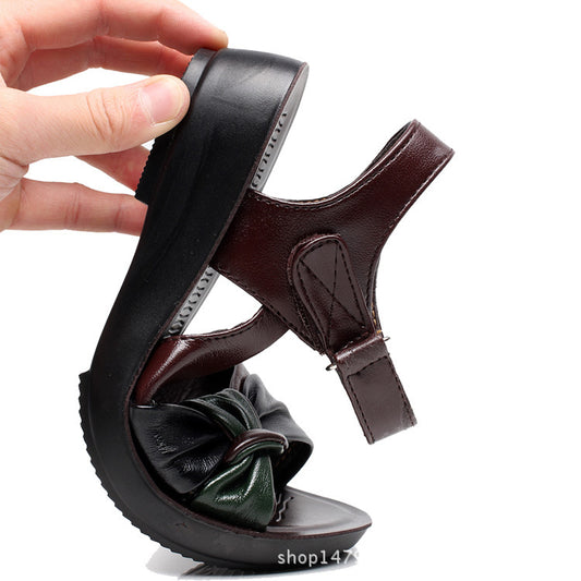 Non-slip soft flat sandals