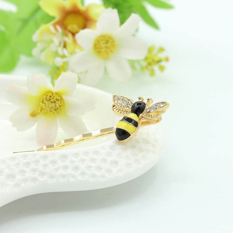 Cute Girly Heart Temperament Little Bee Word Folder