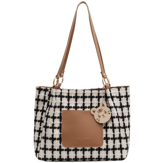 Women's Commuting Shoulder Bag Is Popular