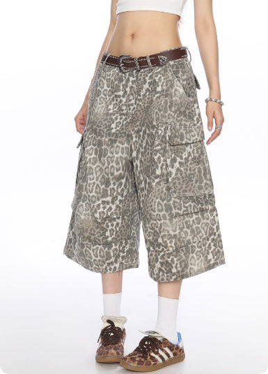 Leopardprint cargo denim capribukser til kvinder – sommer