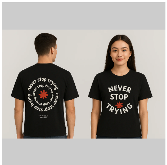 Løs T-shirt med korte ærmer og rund hals