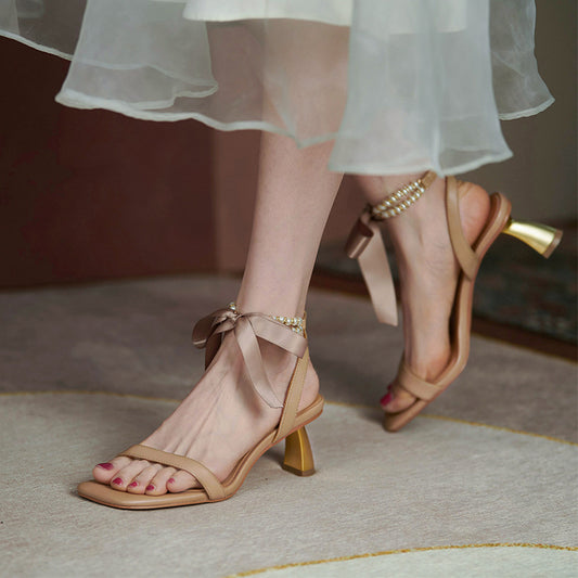 Fashion French Pearl Strap Leather Thick Heel Sandals Women