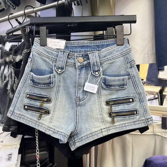 Design Sense Chain Decoration Fashion Denim Shorts