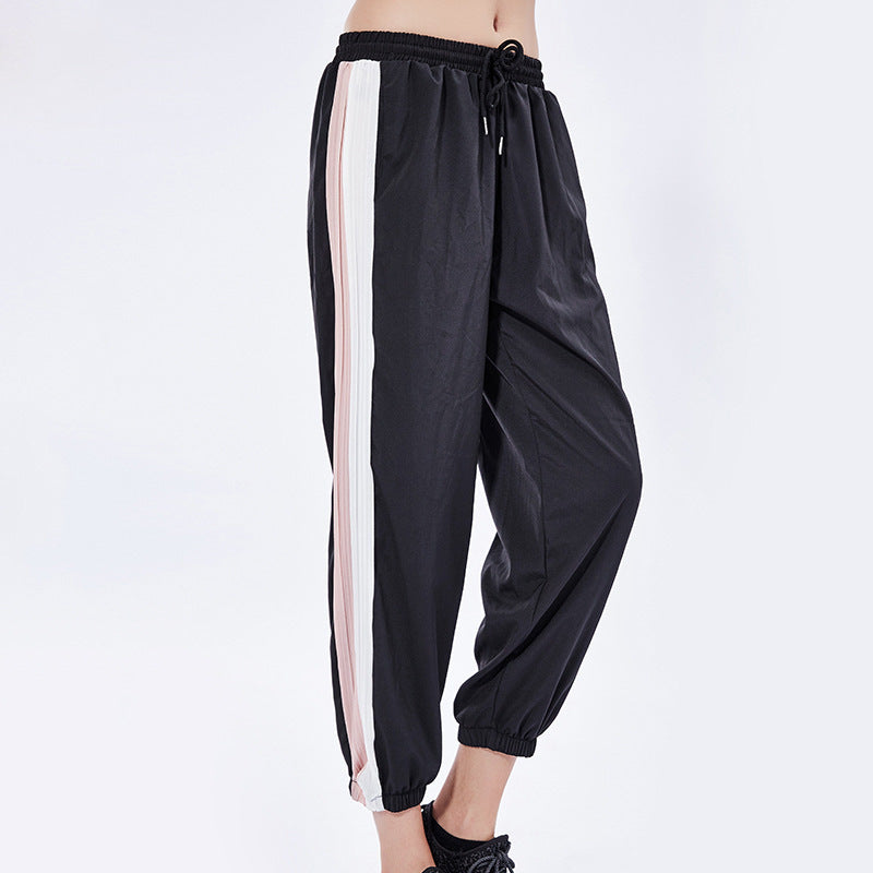 Contrast-crushing sweatpants