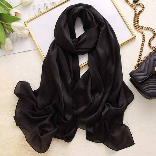 Ensfarvet damesatinscarf i koreansk stil